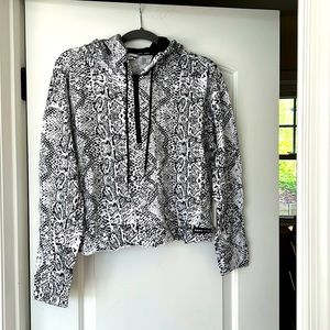 DKNY new with tags cropped quarter zip size M